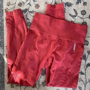 Gym shark leggings